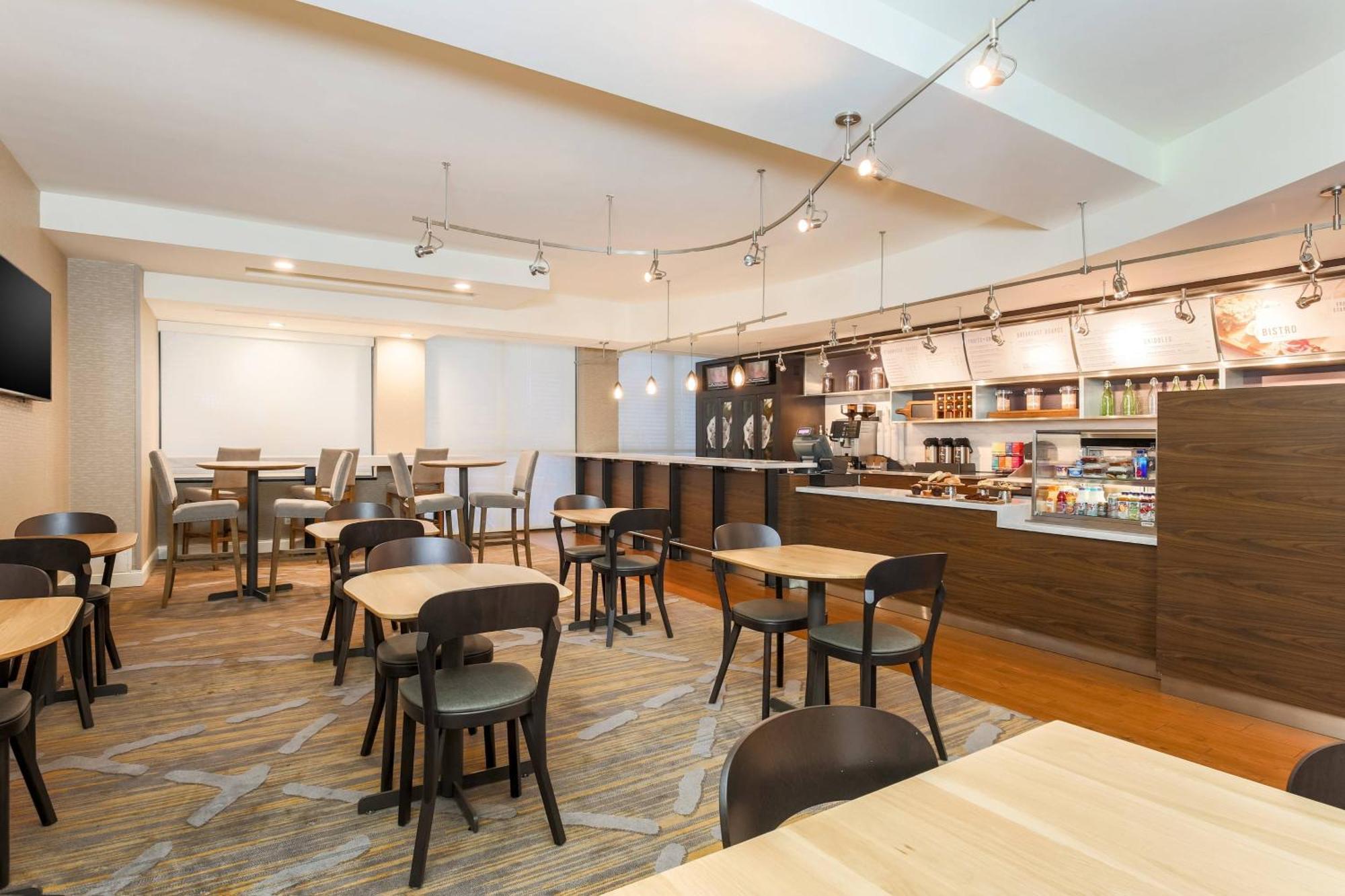 Courtyard By Marriott Pittsburgh Downtown Hotel Ngoại thất bức ảnh