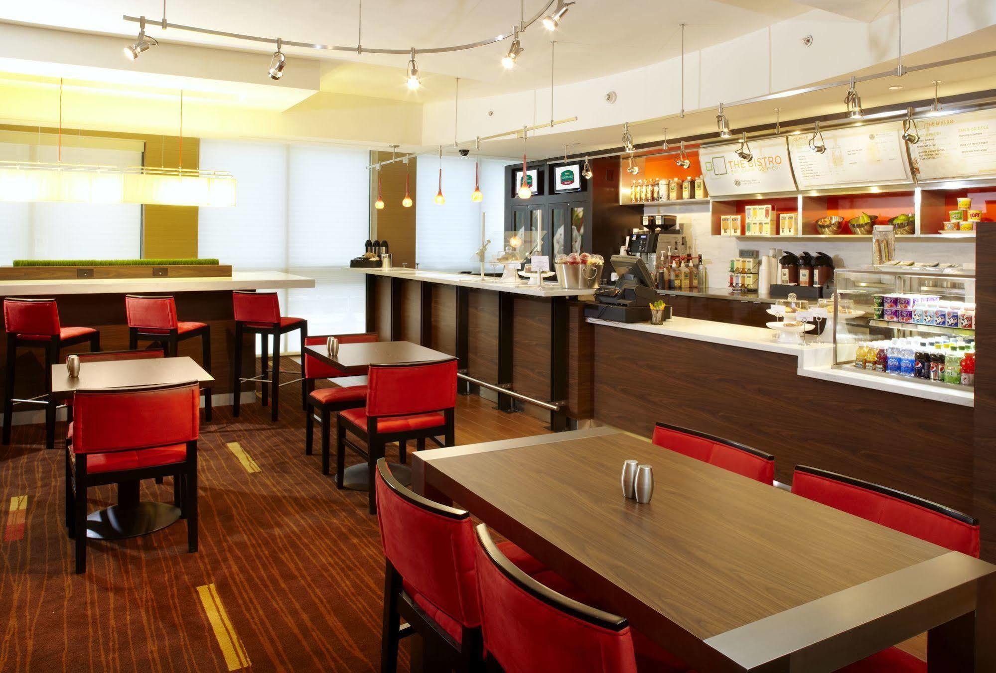 Courtyard By Marriott Pittsburgh Downtown Hotel Ngoại thất bức ảnh